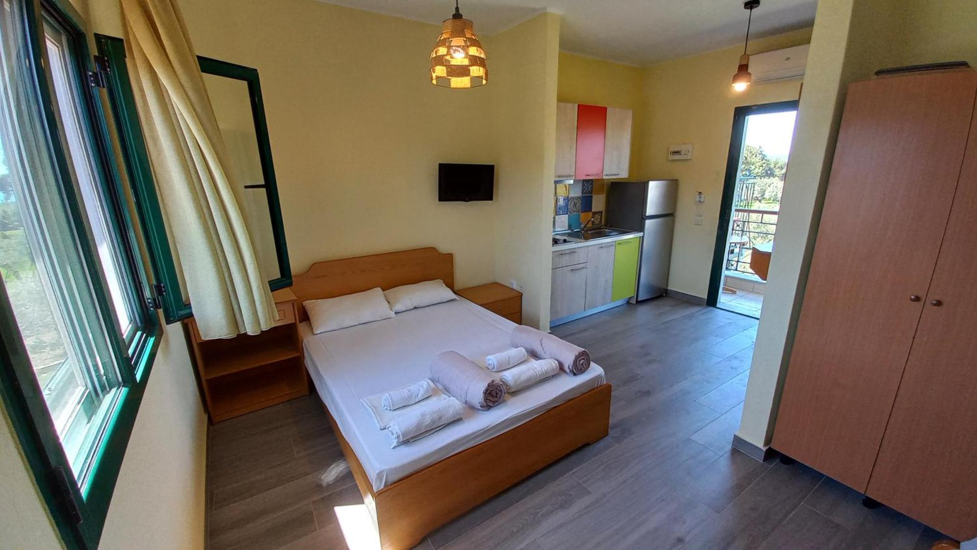 Sapfo Beach Studios Nikiti  Luaran gambar